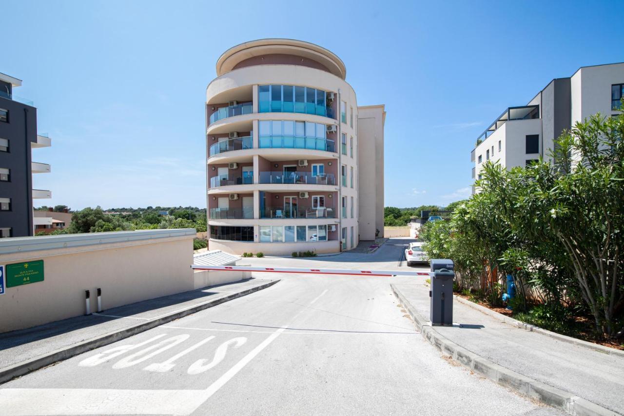 Monte Paradiso Sun Apartment Пула Екстериор снимка